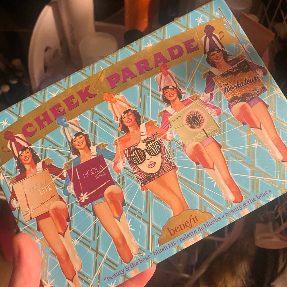 SUPER RARE! Benefit Cheek Parade face palette! Includes 5 of their best sellers!
